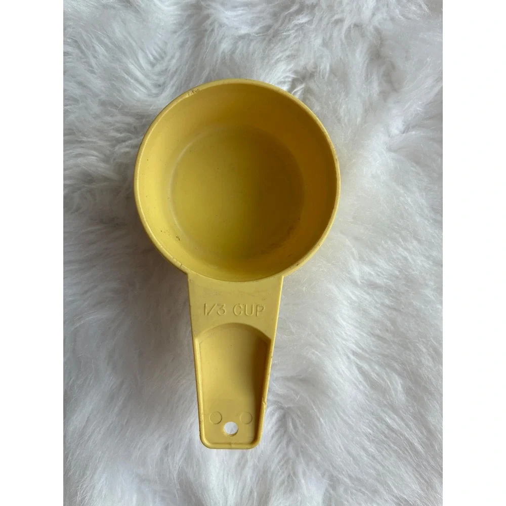 Tupperware Measuring Cup‎ 1/3 Cup Yellow Made in USA Vintage Kitchen Baking Tool